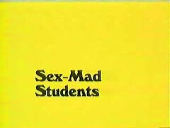סרטון נשיקות עם הפרפקט רומי סרט סקב אינדי וסקרלט רבל מ- Sexy Hub
